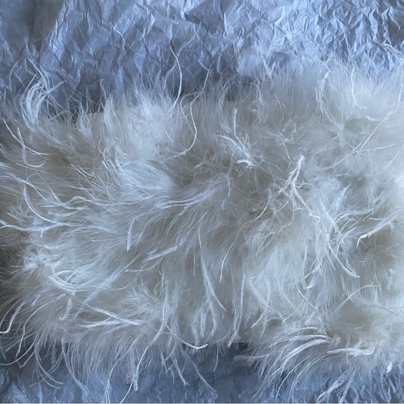 White feather top - Picture 2 of 9